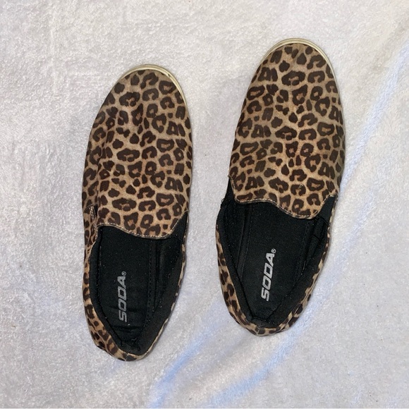 Soda Cheetah Leopard Print Slip On Shoes Sneakers Boat Women 8.5 Relax Casual - Picture 6 of 9